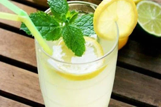 Fresh Minty Lemonade
