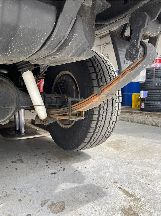 ランドクルーザー70の四駆・ランクル・リーフサス・錆に関するカスタム事例の投稿画像2枚目