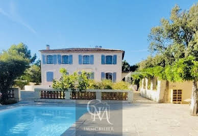 Maison avec piscine et terrasse 4