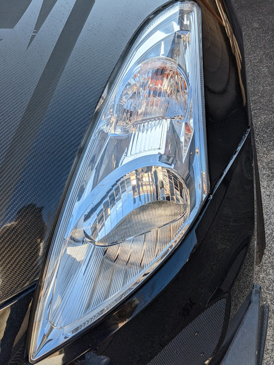 スイフトスポーツのステルス球交換・暇つぶし・通勤車に関するカスタム事例の投稿画像1枚目