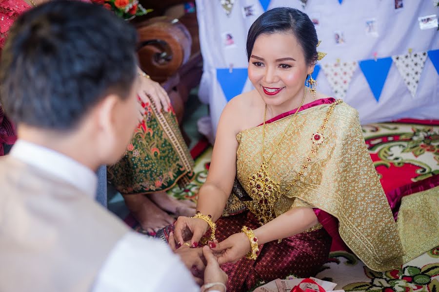 Fotograful de nuntă Opas Buncharn (munrakwedding). Fotografia din 7 septembrie 2020