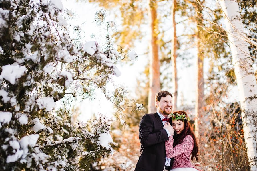 Fotógrafo de casamento Galina Kolesnik (galkol). Foto de 18 de março 2016