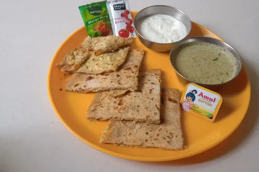 Paneer Schezwan Paratha