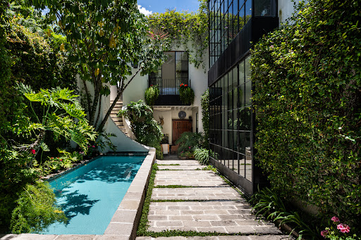 House with pool and terrace 2