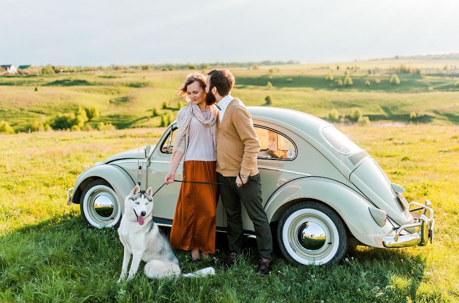 Fotógrafo de bodas Olga Kharskaya (bezga767). Foto del 9 de junio 2016