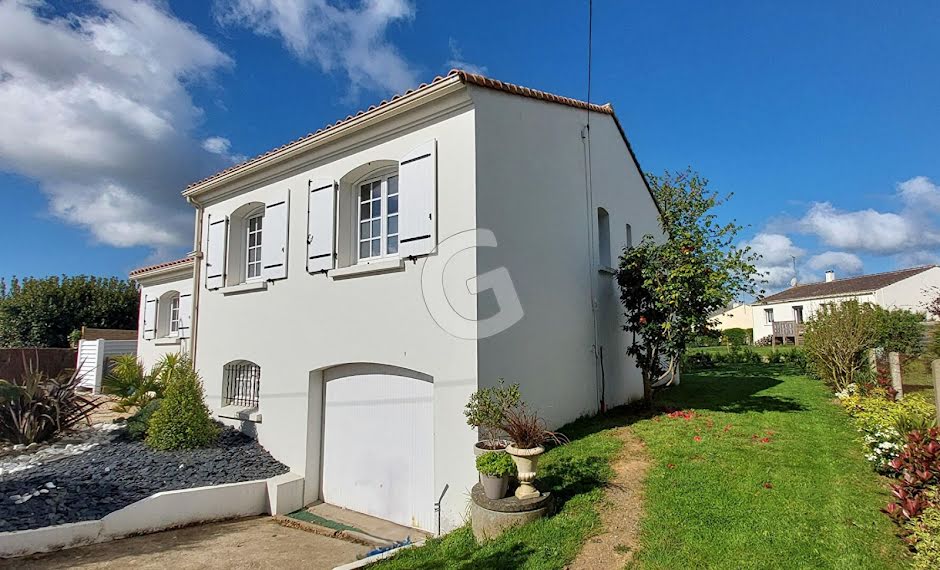 Vente maison 6 pièces 114 m² à Moutiers-les-Mauxfaits (85540), 295 600 €