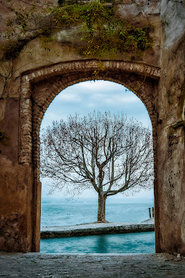 Il portale per il lago di Mariusz