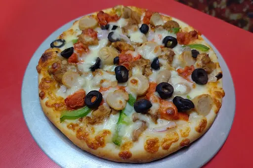 Chicken Veg Supreme Pizza
