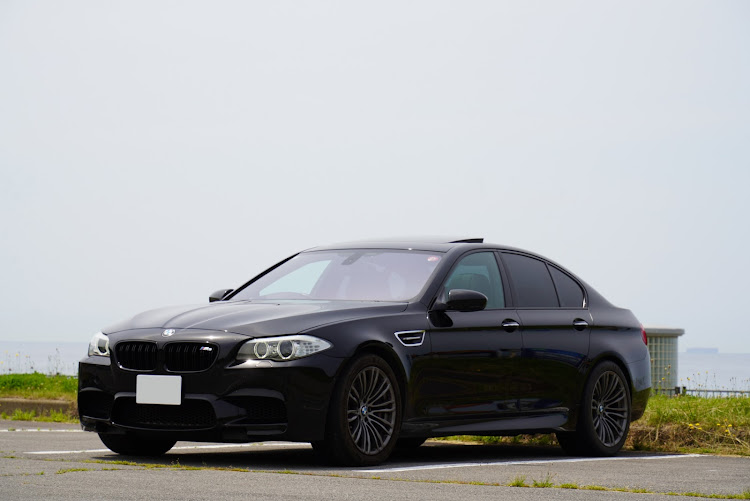 M5のBMW・セダン・M・V8・三連休に関するカスタム事例の投稿画像1枚目