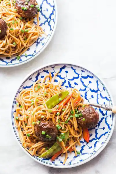 Veg Manchurian Gravy + Veg Hakka Noodles