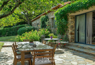 Maison avec piscine et terrasse 17