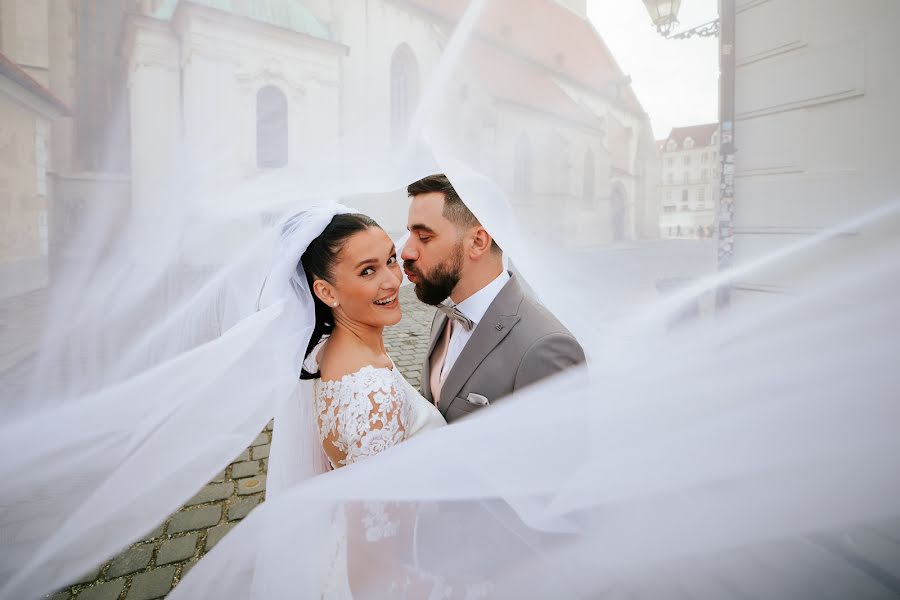 Svadobný fotograf Jozef Závodník (dobrasvadba). Fotografia publikovaná 25. marca