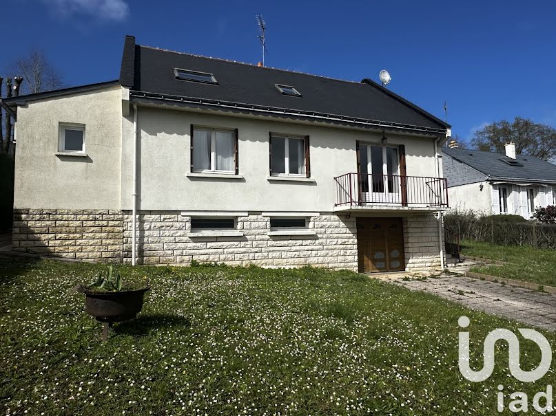 Vente maison 7 pièces 133 m² à Varrains (49400), 220 000 €