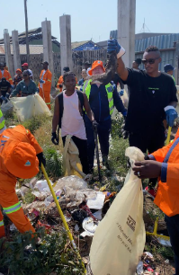 Duduzane Zuma joined the City of eThekwini in a clean up operation in Durban.