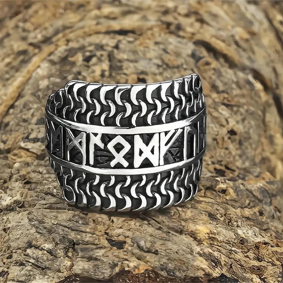 European and American Retro Ornament Stainless Steel Ring. A stylish and durable ring that offers a classic vintage aest