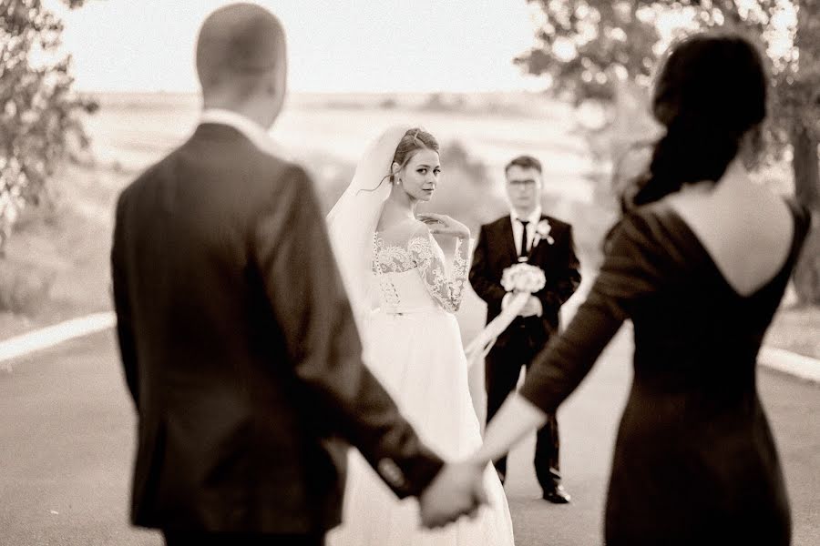 Fotógrafo de casamento Bayr Erdniev (bairerdniev). Foto de 4 de setembro 2019