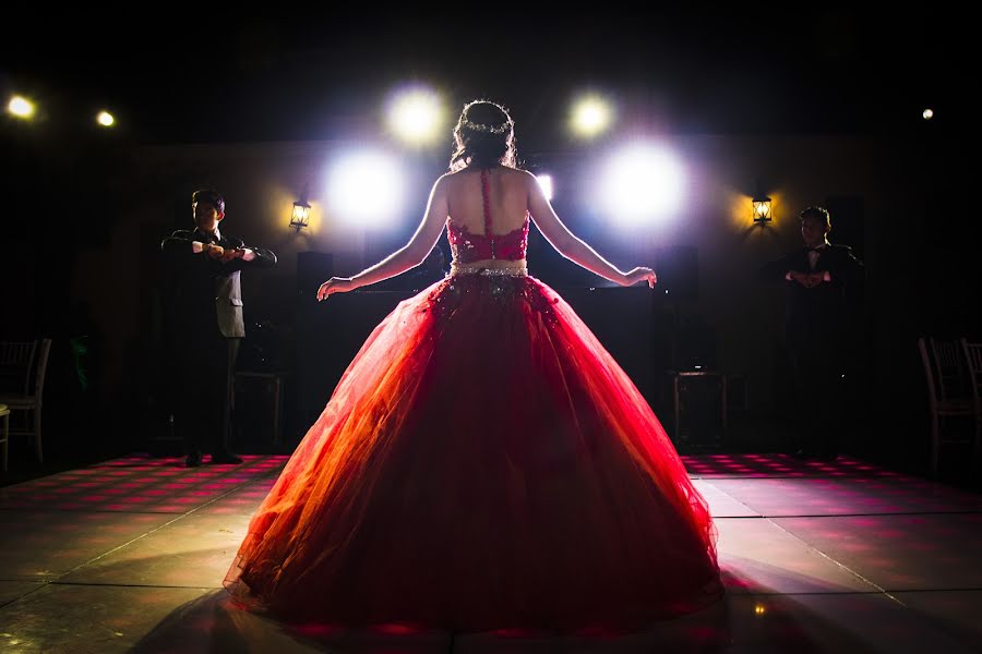 Fotógrafo de casamento Vianey González (vianeyglez). Foto de 11 de janeiro 2019