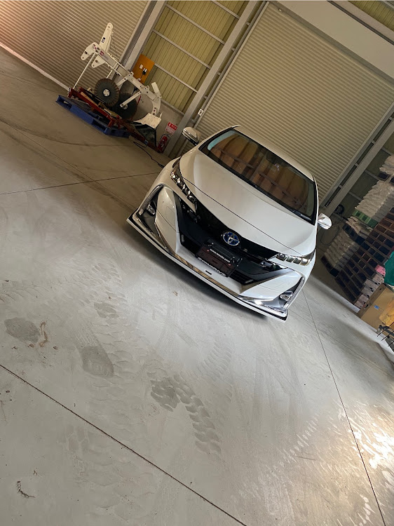 プリウスPHVのzvw52・PHV・プリウス・ヘッドライト・ヘッド プリウスPHVのzvw52・PHV・プリウス・ヘッドライト・ヘッド