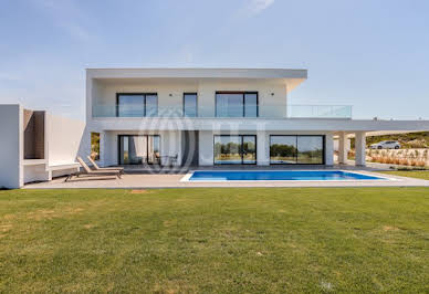 Maison avec jardin et terrasse 1