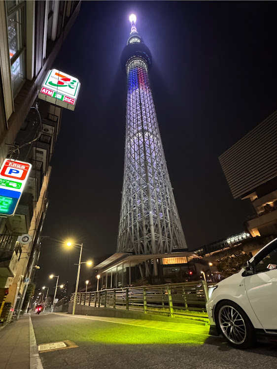 ヤリスのいつもイイネ&コメントありがとうございます🙇‍♂️・夜間撮影・スカイツリーに関するカスタム事例の投稿画像2枚目