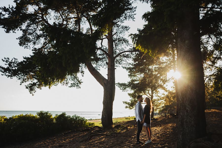 Wedding photographer Evgeniy Vedeneev (vedeneev). Photo of 18 June 2014