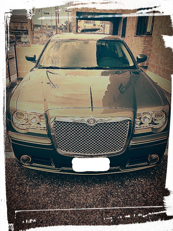 300C セダンの写真加工で遊んでみたに関するカスタム事例の投稿画像1枚目