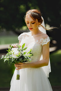 Fotógrafo de casamento Elvira Bilibina (ellibilibina). Foto de 21 de junho 2022