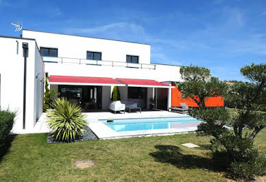 Maison avec piscine et terrasse 3