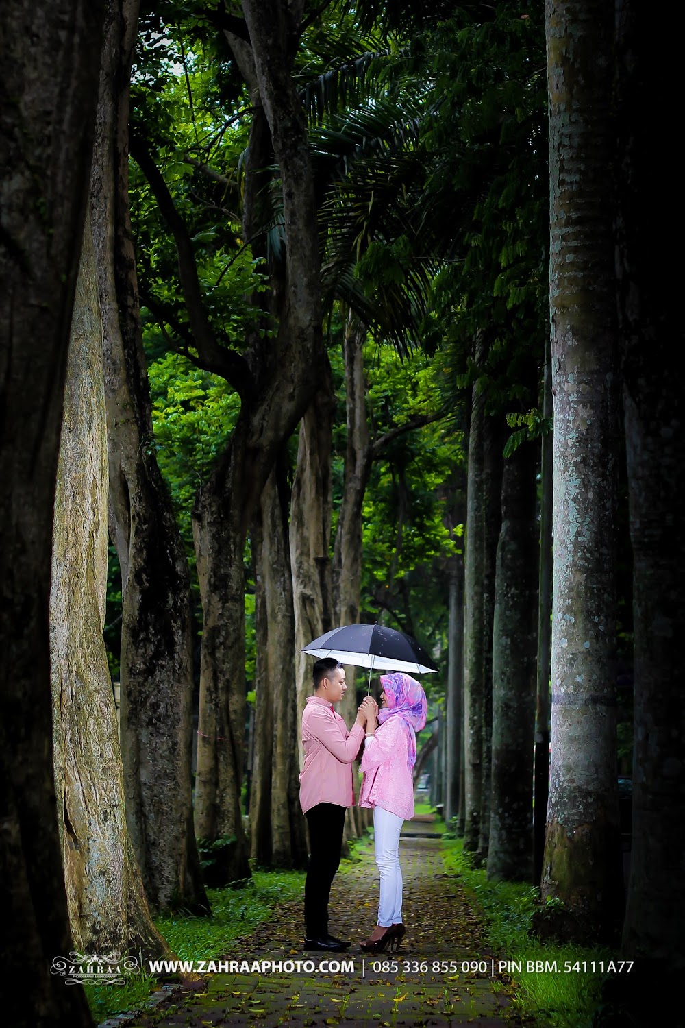 PREWEDDING HUJAN Zahraa Photo Video By Saiful Black