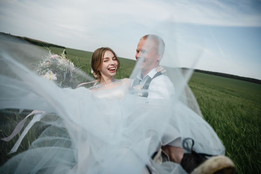 Pulmafotograaf Konstantin Solodyankin (baro). Foto tehtud 23 juuli 2019