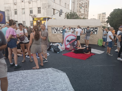 U centru Zemuna ponovo postavljene blokade