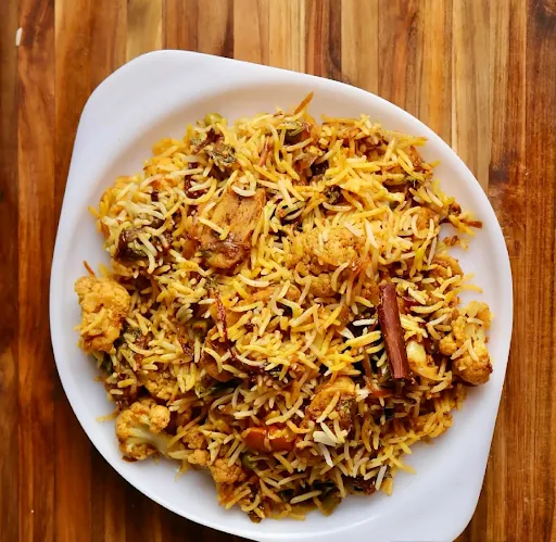 Handi Tandoori Soya Chaap Biryani