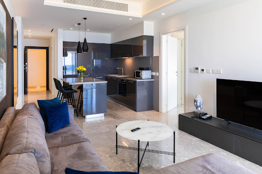 Apartment with pool 5