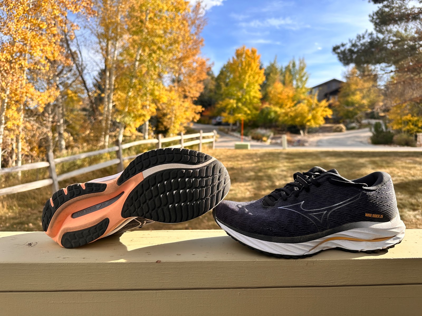 Mizuno Wave Rider 26 vs 25 Comparison Shoe Review