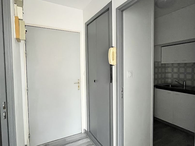 Location  appartement 1 pièce 26 m² à Limoges (87000), 880 €