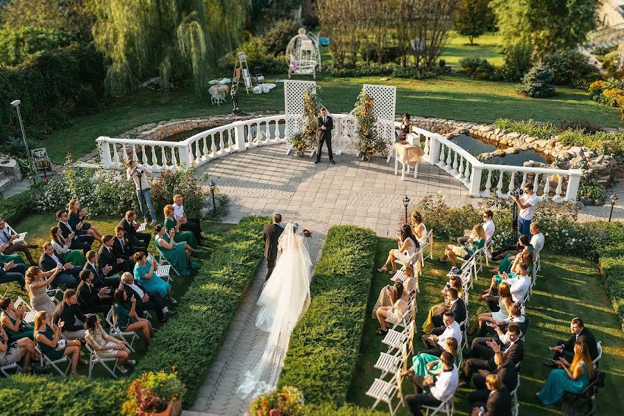 Fotógrafo de bodas Dmitrii Raposo-Oleinik (oleynikdmitry). Foto del 18 de septiembre 2015