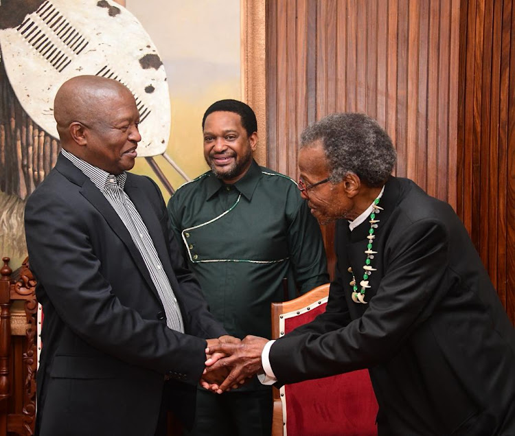 Deputy President DD Mabuza, King Misuzulu kaZwelithini and Prince Mangosuthu Buthelezi meet ahead of a traditional leaders imbizo.