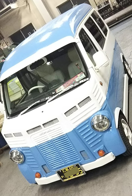 アクティバンの塗り替え・自家塗装缶スプレー・フレンチバス・DIYに関するカスタム事例の投稿画像1枚目