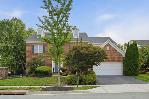 Property with pool 2
