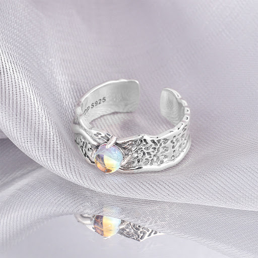 Title 4, S925 Sterling Silver Moonlight Stone Claw Set R...