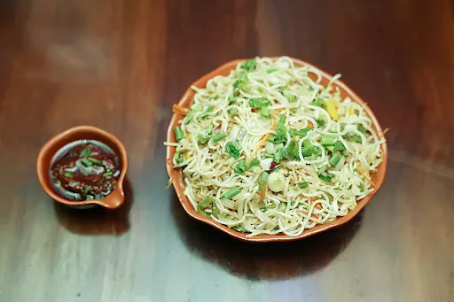 Veg Hakka Noodles