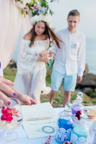 Fotógrafo de casamento Violeta Pefticheva (pefticheva). Foto de 11 de julho 2018