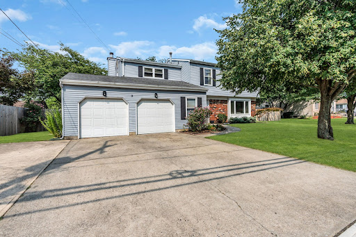 Prestige property for sale in Howell Township (United States) with garden