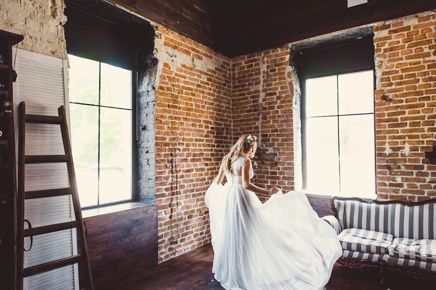 Wedding photographer Kseniya Ivanova (kinolenta). Photo of 18 August 2015