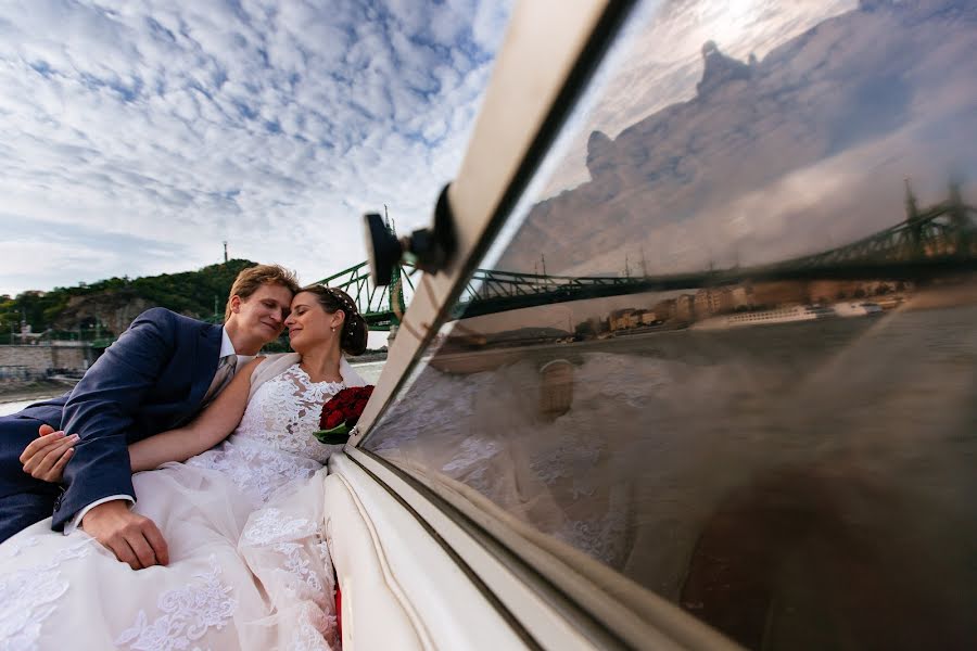 Wedding photographer Balázs Andráskó (andrsk). Photo of 9 November 2017