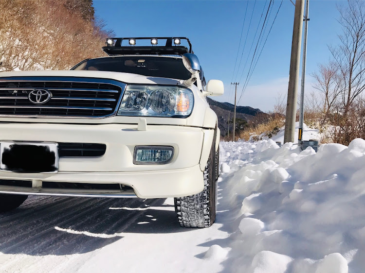 ランドクルーザー100の雪と愛車に関するカスタム事例の投稿画像10枚目