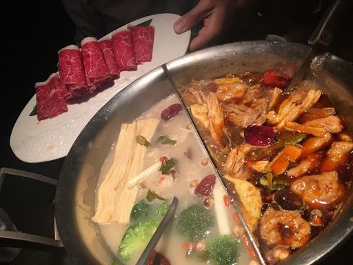 麻辣鍋超好吃
鴨血豆腐入味👍👍
