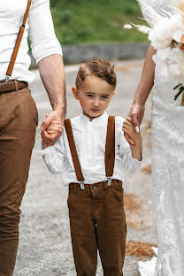 Fotógrafo de casamento Dmitriy Shpinda (shpyndaphoto). Foto de 4 de fevereiro 2023