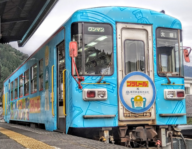 ウィッシュの写真が好きな人と繋がりたい・クルマ好きと繋がりたい・車が好きな人と繋がりたい・車写活・樽見鉄道に関するカスタム事例の投稿画像5枚目