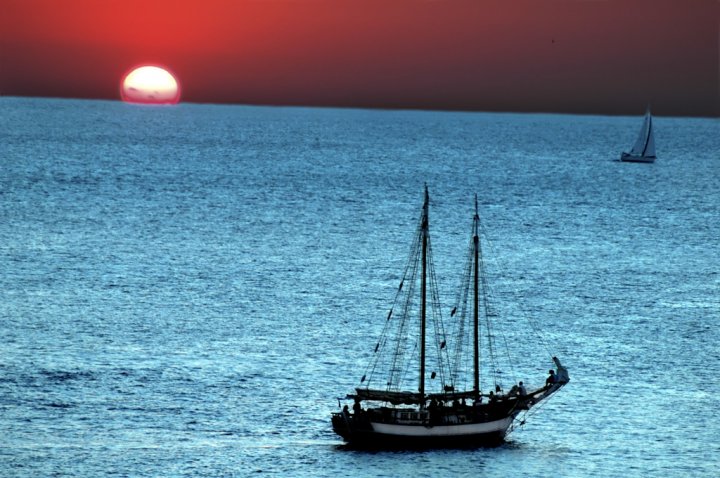 il tramonto all'isola d'elba di monica